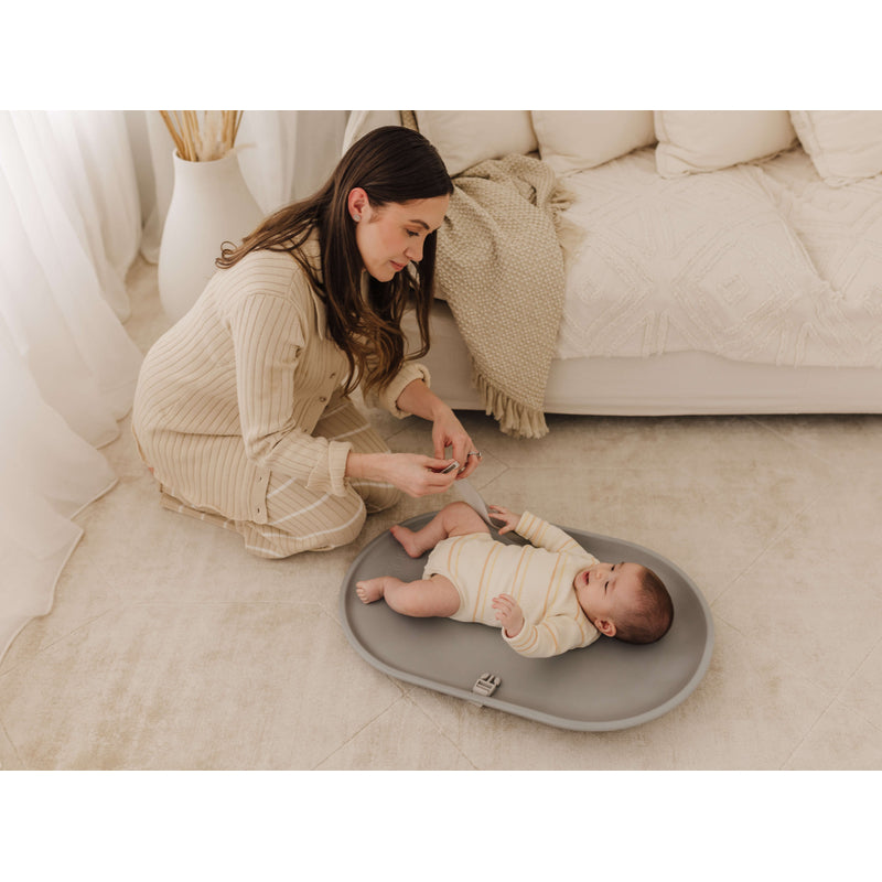 Bubble Cuddle Changing Mat - Grey