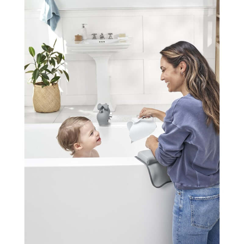 Moby Waterfall Bath Rinser