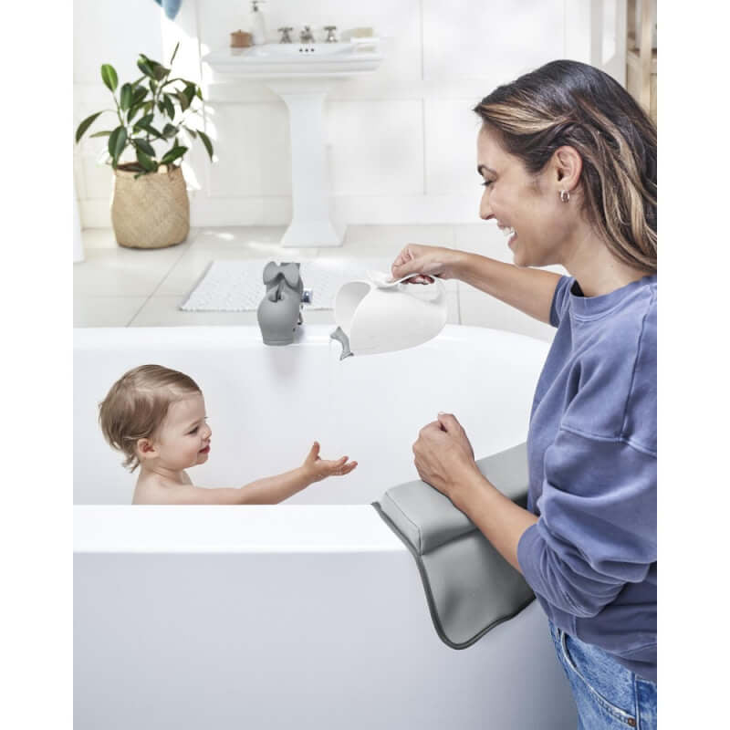 Moby Waterfall Bath Rinser