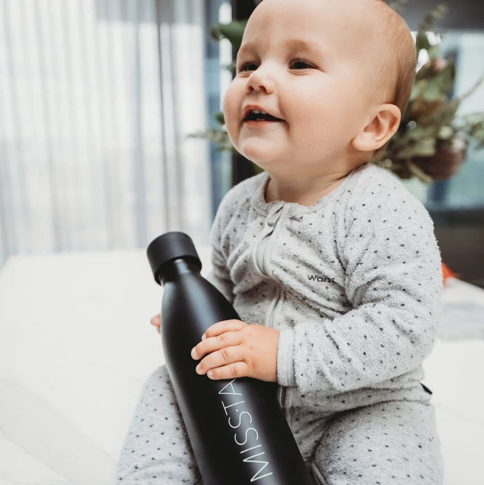 Formula Feeding with Missta