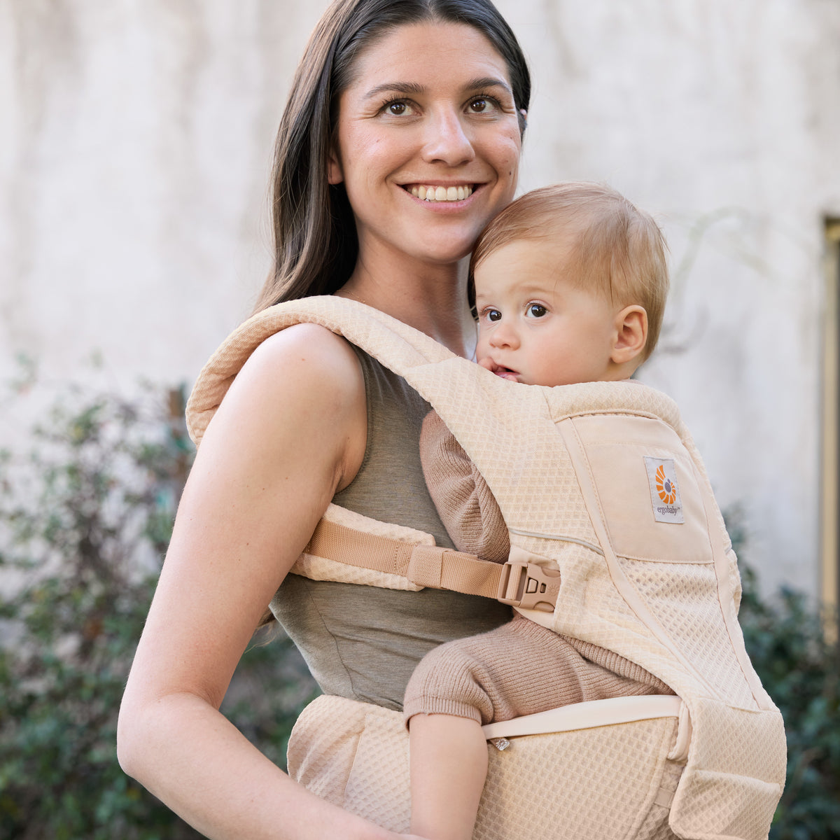 Alta Hip Seat Baby Carrier
