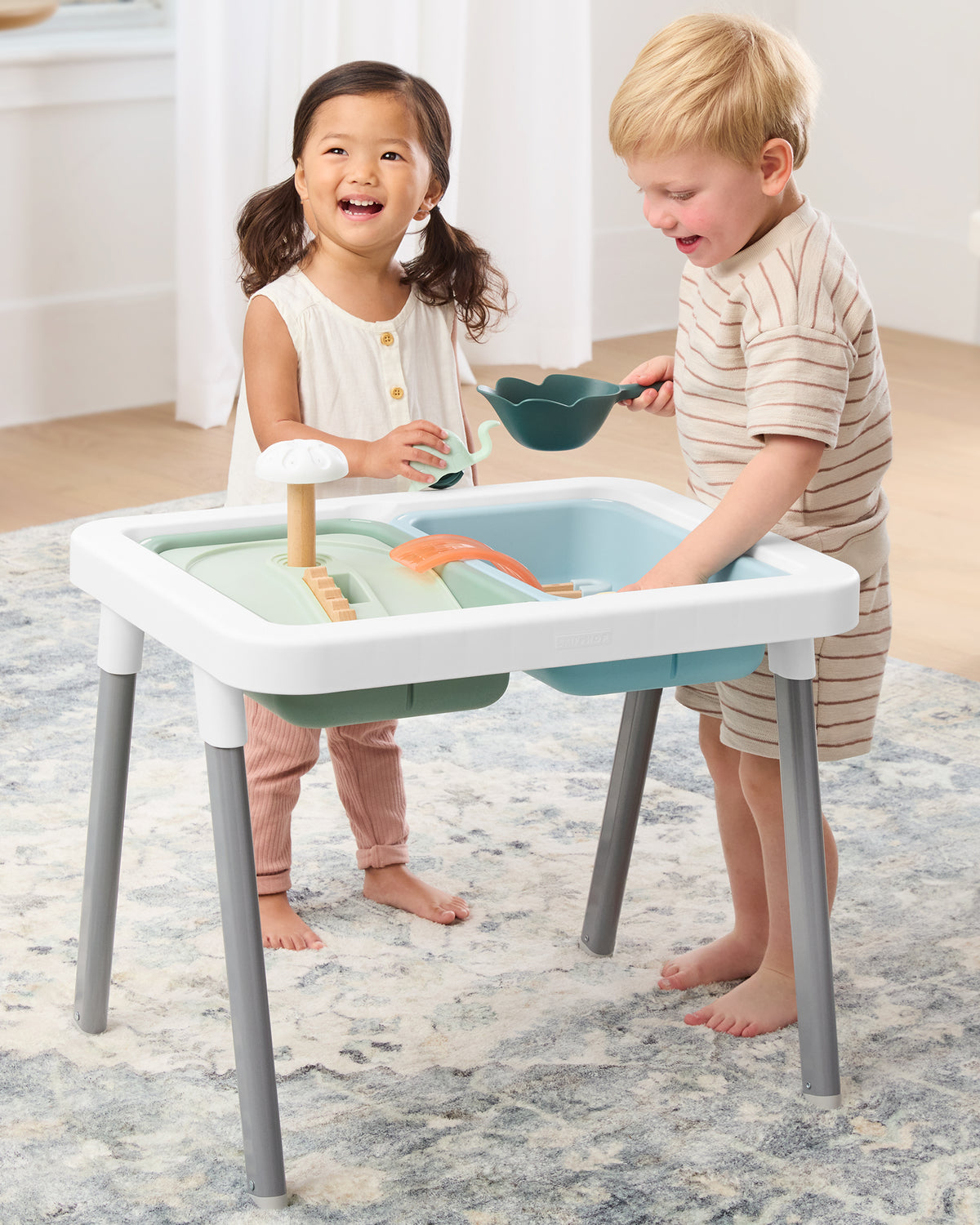 Montessori Discoverosity 3 in 1 Sensory Table