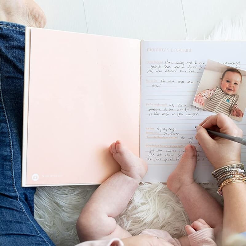 Pearhead Rainbow Babybook - Blush